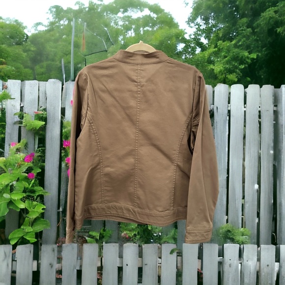 Liz Claiborne Putty Jean Jacket - NWOT - Picture 2 of 4